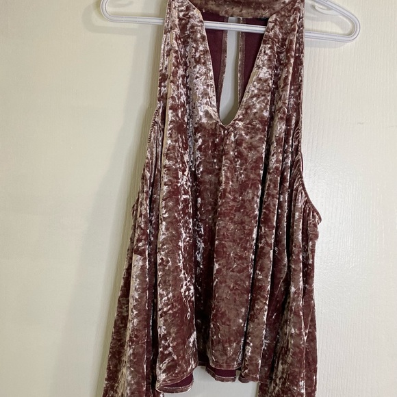 American Eagle Pink Crushed Velvet Cold Shoulder - Picture 1 of 3
